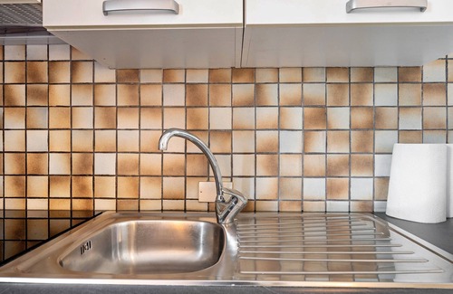 Lagundo Apartamento | Biobauernhof Toellerhof 'Zimmer 5' con vistas a la montaña, piscina compartida y Wi-Fi