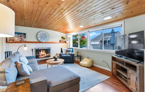 Birch Bay Casa | Birch Bay Cottage Retreat on river