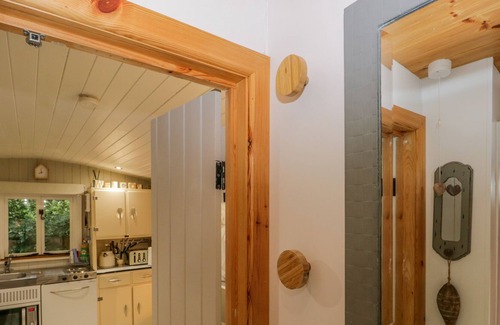 Haverthwaite Cabaña | BIRCH, pet friendly, character holiday cottage in Newby Bridge