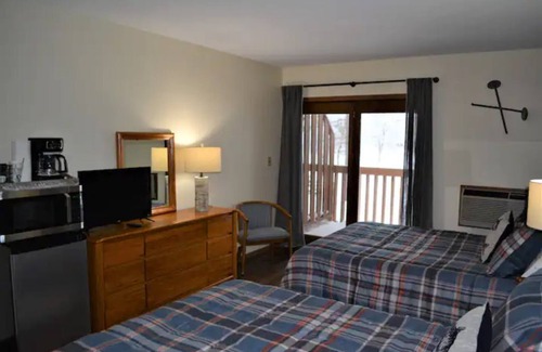 Hayward Complejo | Birch Point Resort Condo #19 - Nelson Lake, Hayward