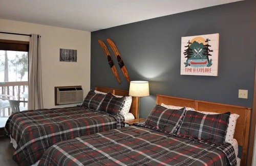 Hayward Complejo | Birch Point Resort Condo #21 - Nelson Lake, Hayward