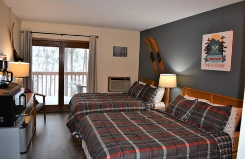 Hayward Complejo | Birch Point Resort Condo #21 - Nelson Lake, Hayward