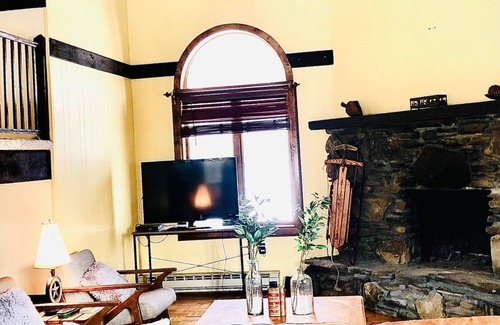 Fleischmanns Casa | Escapada a la cabaña de montaña Catskills aislada