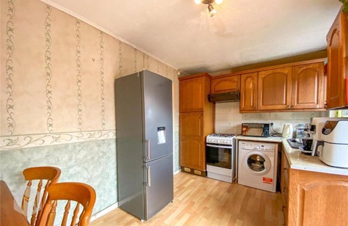 Warrington Casa | Birchwood Private Room for Homestay 2