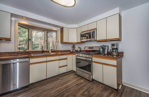 Landrum Casa | Bird Mountain Hideaway