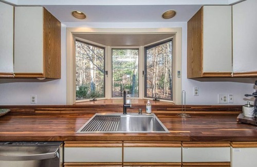 Landrum Casa | Bird Mountain Hideaway