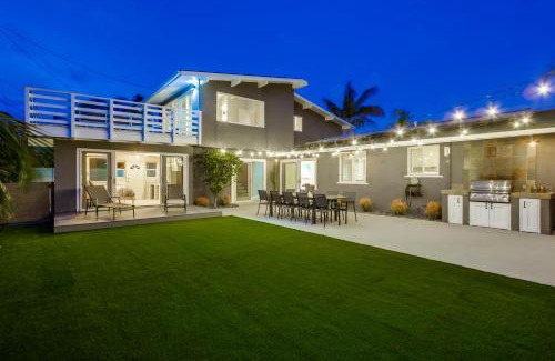 La Jolla Casa | Bird Rock Dreams - Ocean Views, Massive Yard, Outdoor Dining, Fast Wifi & AC!