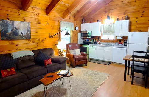Sautee Nacoochee Cabina | Bird Song Cabin - Cabina en el bosque! - Helen Georgia - WIFI