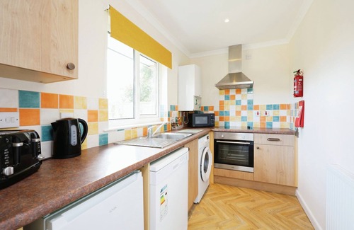 Bembridge Cabaña | Birdham Four - sleeps 4 guests in 2 bedrooms