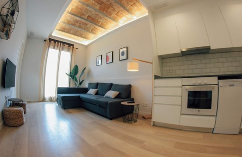 Sant Antoni Casa | BirdHouse
