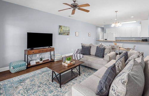 Carolina Forest Condominio | Birdie's Balcony - Golf Views & Poolside Stay