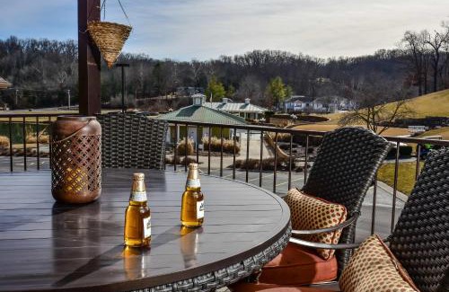 Lake Ozark Casa | Birdie's Bliss 2BR Condo Sleeps 6