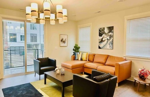 Charlotte Casa | Birdsong Bungalow - Uptown Retreat - 6 Beds