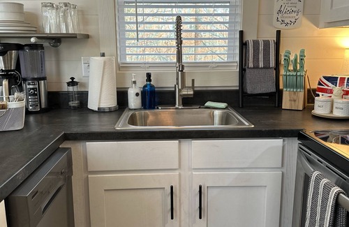 Cadiz Cabaña | Birdsong Cottage (Cadiz, KY)