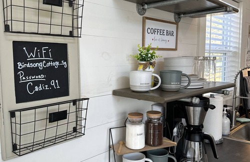 Cadiz Cabaña | Birdsong Cottage (Cadiz, KY)