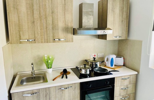 Birgu Apartamento | Birgu 2BR Comfort By Holihomes