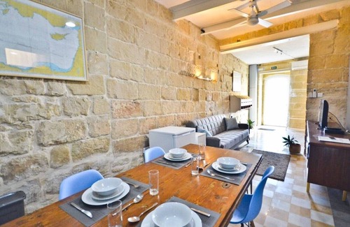 Birgu Casa | Casa Birgu en Vittoriosa con vistas desde el balcón del gran puerto | EPL 6B