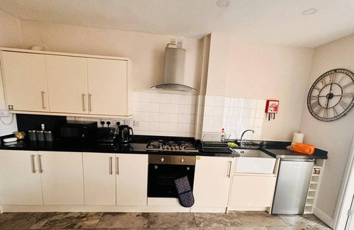 Hall Green Apartamento | Birmingham Blissful Apartment With 2 Bedrooms