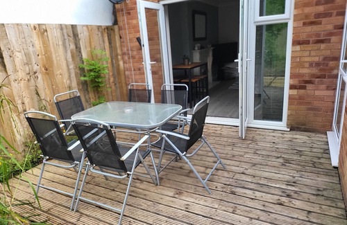 Hall Green Apartamento | Birmingham Blissful Apartment With 2 Bedrooms