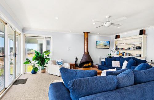 Anna Bay Casa | Birubi Beach getaway at Anna Bay