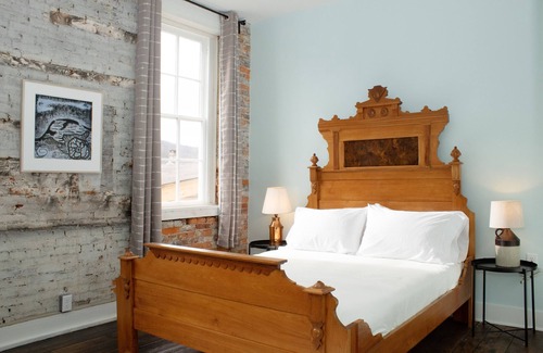 Tamaqua Hotel | Bischoff Inn - Former 1870 Furniture Factory Now 5 Room Boutique Hotel