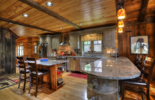 Rangeley Casa | Bishop | Amazing location on Rangeley Lake and close to downtown