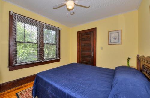 Lake Junaluska Casa | Bishop's Robin Cottage