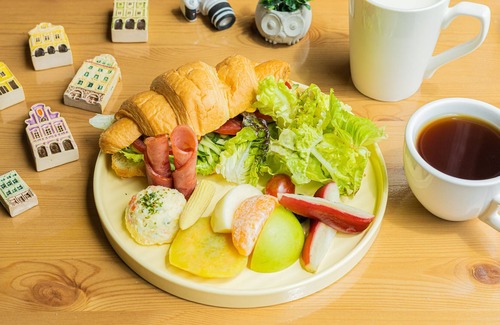 Yuchi Cama Y Desayuno | Bishui Shanju Lakeside B&B