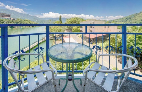 Yuchi Cama Y Desayuno | Bishui Shanju Lakeside B&B