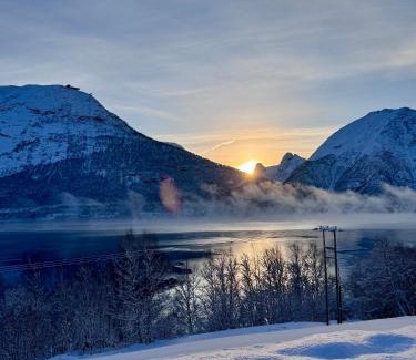 Andalsnes Apartamento | Bispen Villa Utsikten