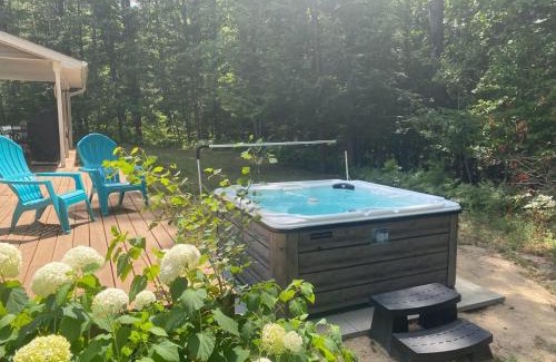 Williamsburg Casa | Bissell Creek Woodside Cottage