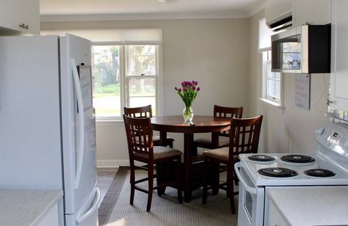 Historic Old Town Casa | Bissell's Hideaway in the Heart of old town Niagara on the lake