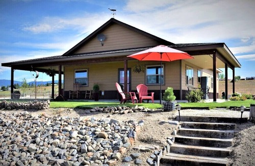 Stevensville Cabaña | Bitterroot Sky Cottage-What A View!