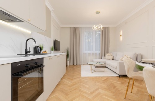 Ochota Apartamento | Bitwy Warszawskiej Apartment by Renters
