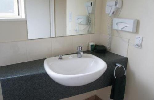 New Plymouth Hotel | Bks Egmont Motor Lodge