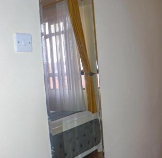 Runda Apartamento | Blac's Apartment