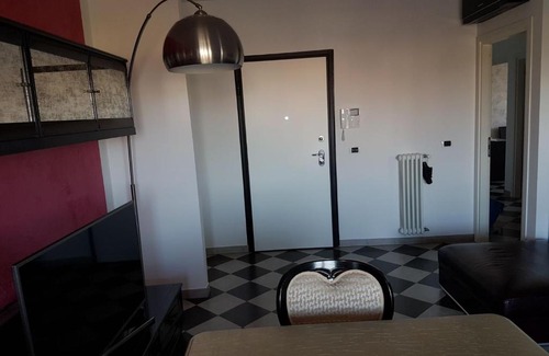Granarolo dell'Emilia Apartamento | Black and white Apartment