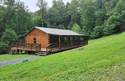 Hico Cabina | Black Bear Cabin, private and secluded!