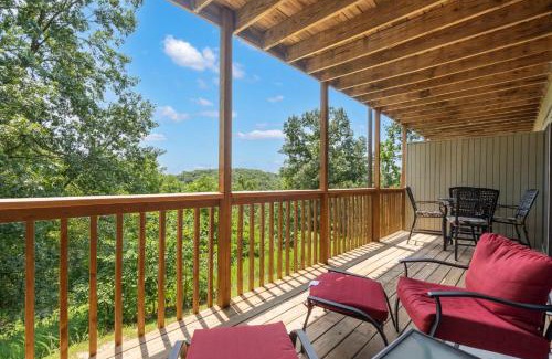 Notch Estates Casa | Black Bear Lodge - 1 Mile from Silver Dollar City