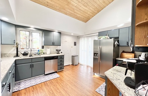 Basye Cabaña | Black Bear Lodge: Cozy Cabin, NEW Noon Check-in