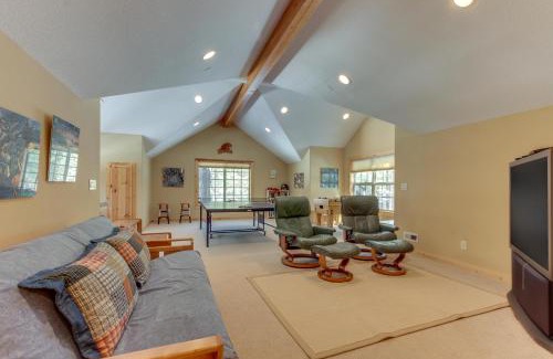 Black Butte Ranch Casa | Black Butte Manor Bordering Forest