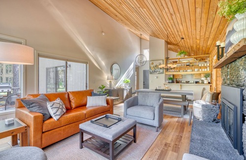 Black Butte Ranch Casa | Black Butte Ranch Cabin on the 7th Fairway