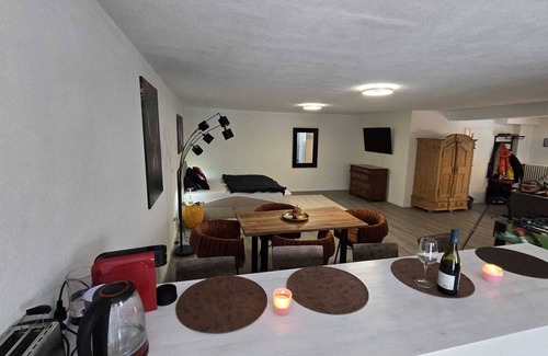 Koenigsfeld im Schwarzwald Apartamento | Apartamento 'Black Forest Loft Königsfeld' con Wi-Fi