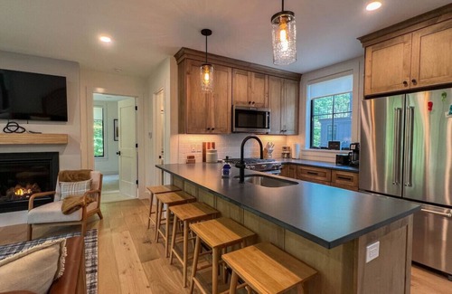 Cranmore Birches Casa | Black Diamond @ Cranmore Mt. | Brand new | Hot Tub