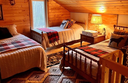 Mason Cabina | Black Dog Retreat - Northwoods Cabin