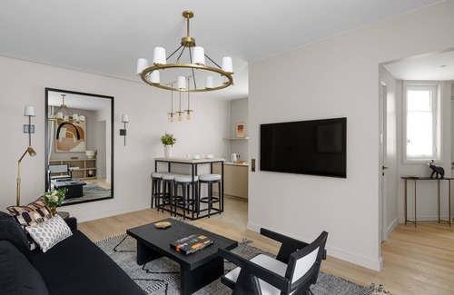 Champs-Elysees Apartamento | Black Door