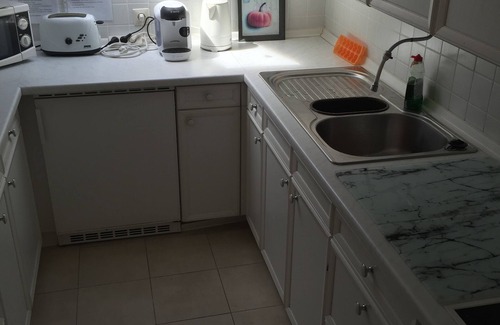 Bad Herrenalb Apartamento | Lujoso apartamento de vacaciones en la Selva Negra con balcón a 5 minutos a pie del spa