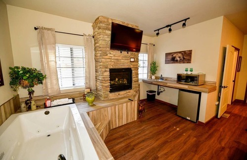 Big Bear Lake Hotel | Black Forest Lodge And Cabins