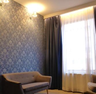 Chorzow Casa | Black Gold Center