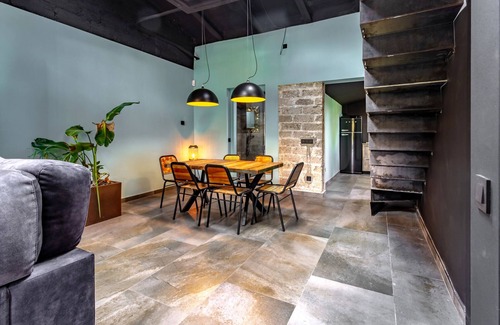 Olot Casa | Black House- Sorprendente casa estilo industrial